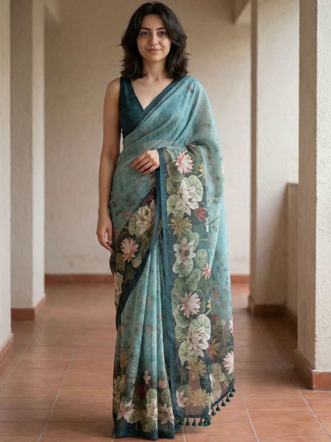 AANVI Floral Silk Blend Designer Saree