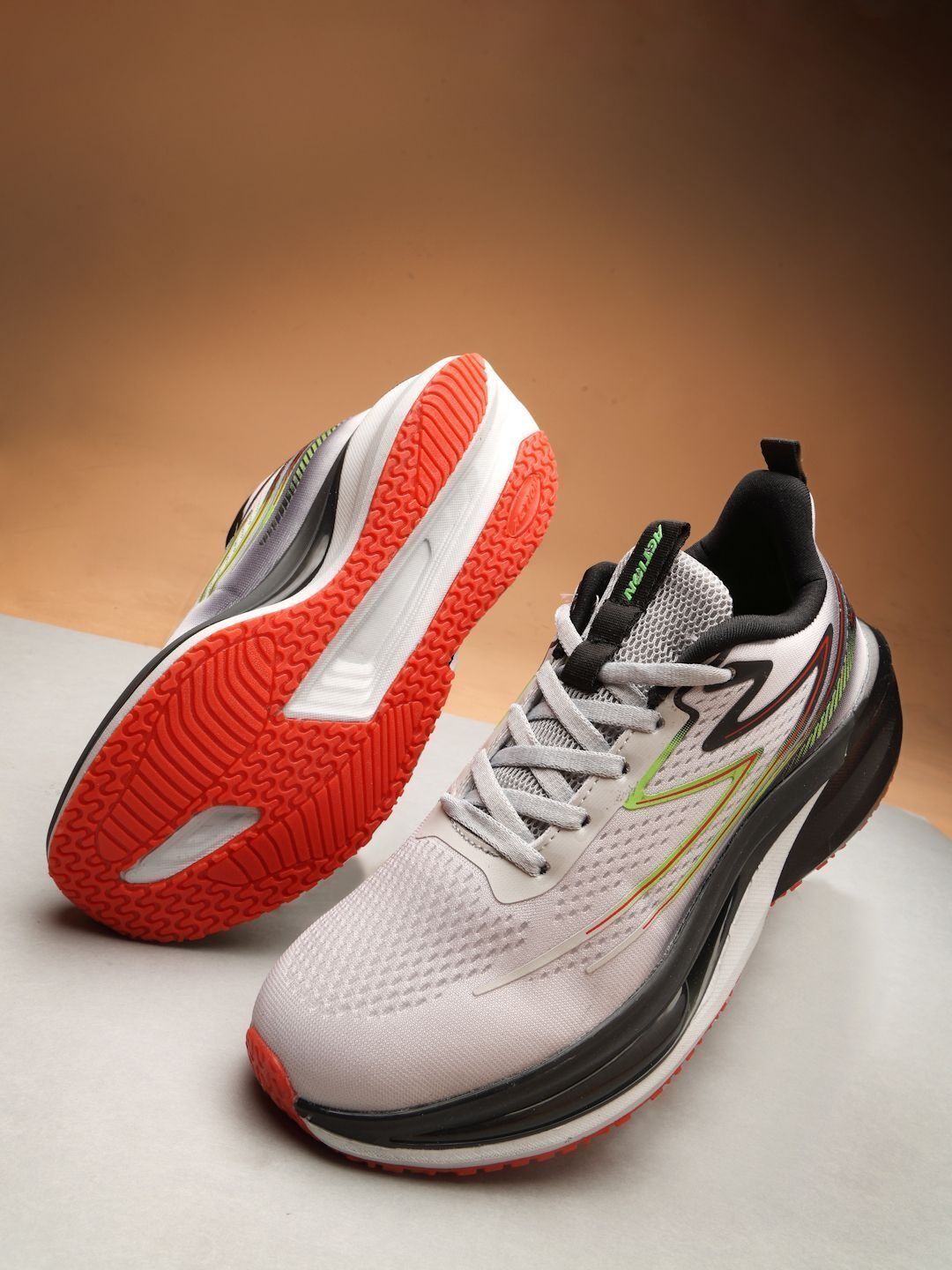 Action Men Mesh Running Non-Marking Shoes