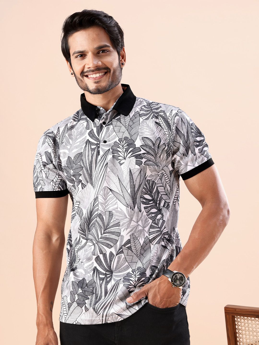 LUCUMA FASHION HUB Men Printed Polo Collar T-shirt