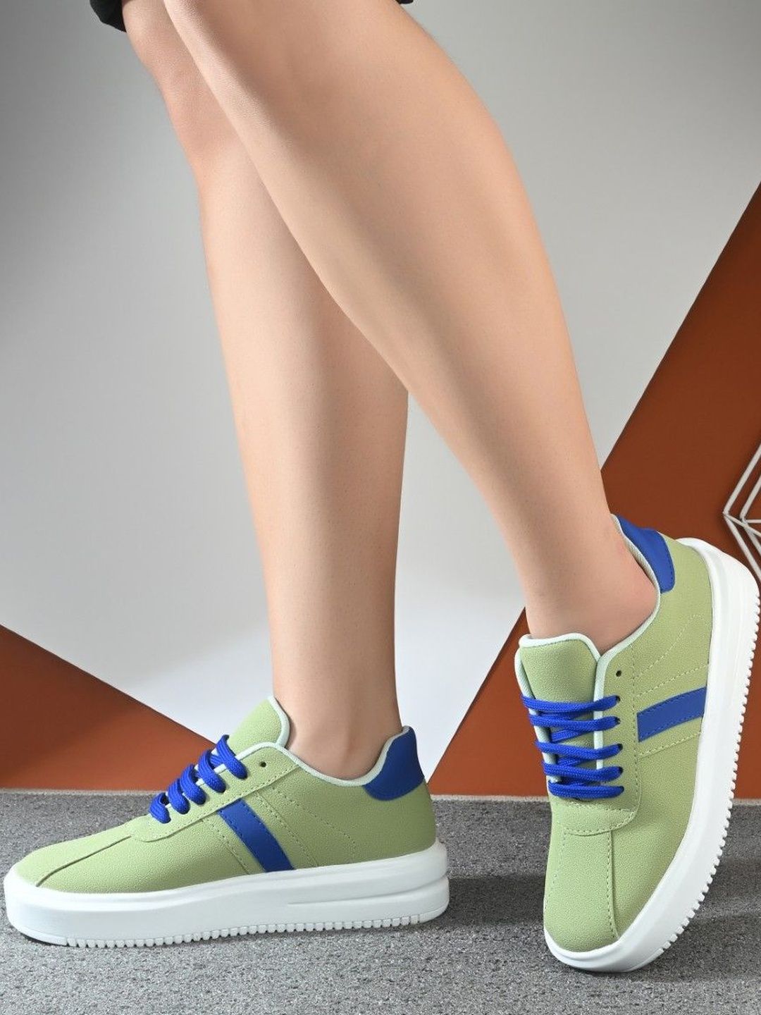 The Roadster Lifestyle Co Women Round Toe Sneakers Casual Shoes