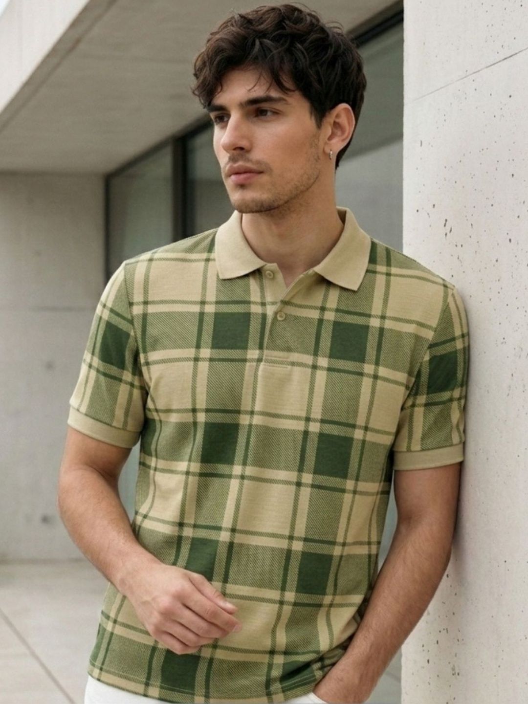 CLUB 44 Men Checked Polo Collar T-shirt