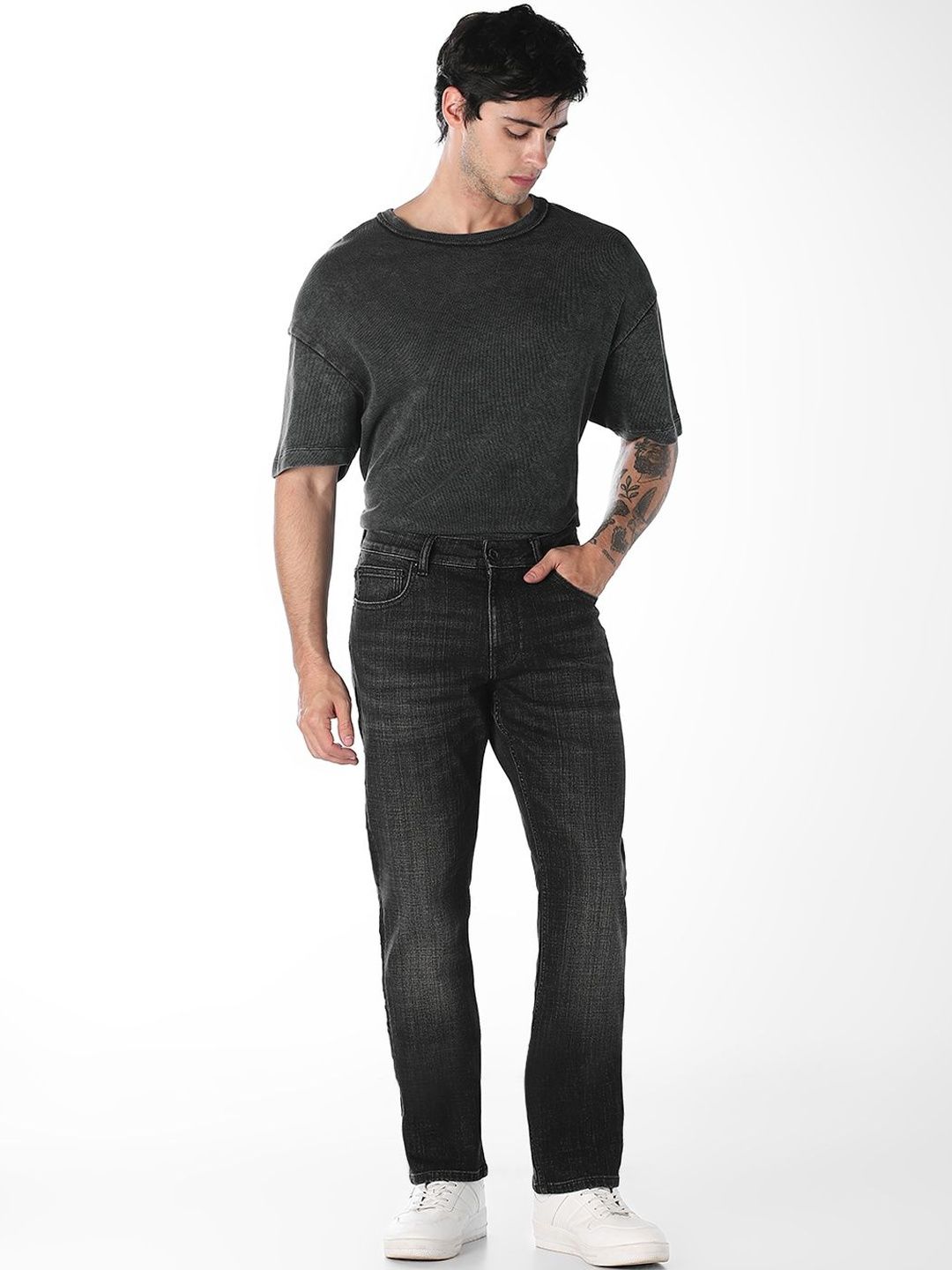 Straight Fit Low-Rise Light Fade Stretchable Jeans