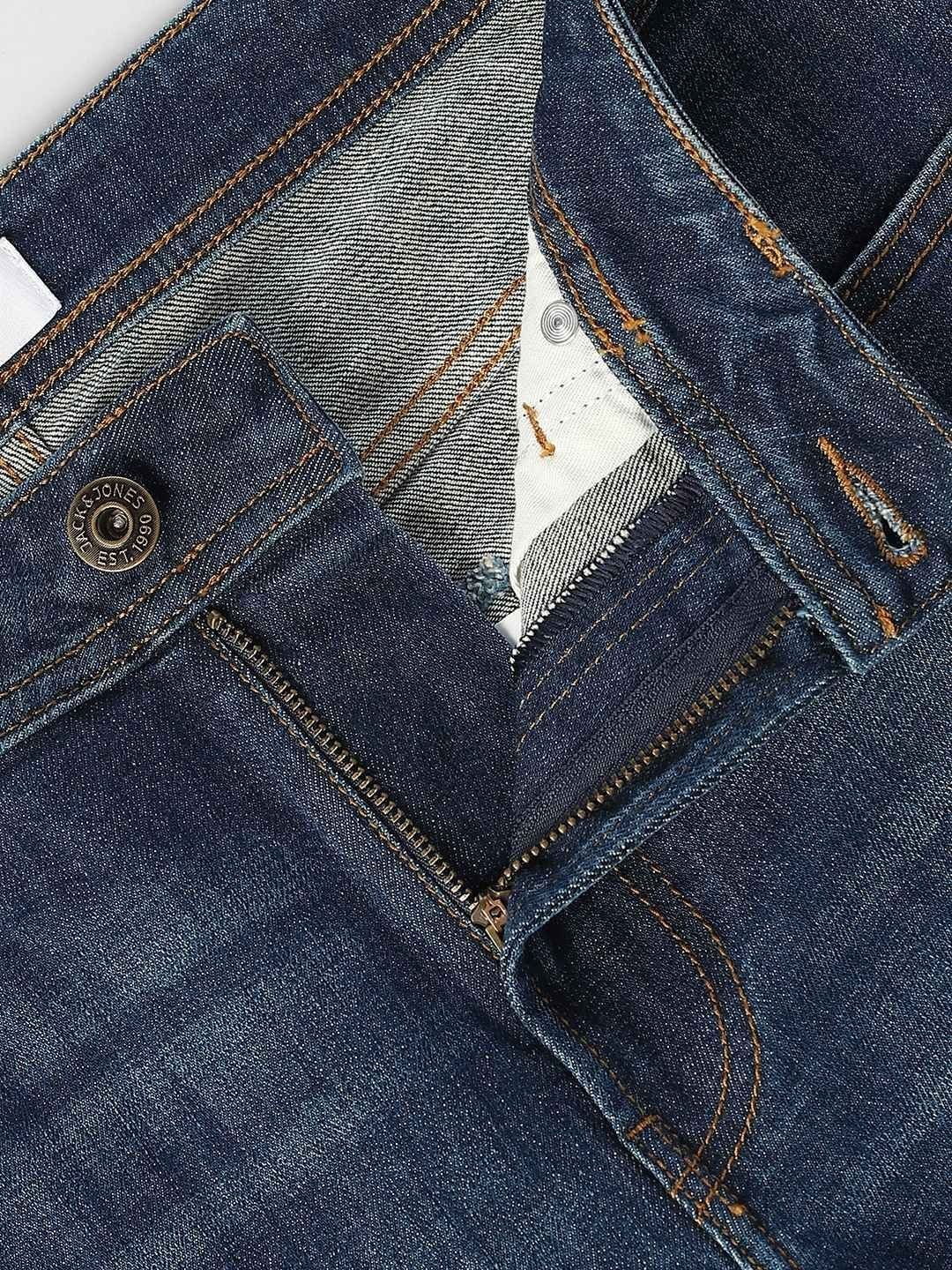 Straight Fit Low-Rise Light Fade Stretchable Jeans