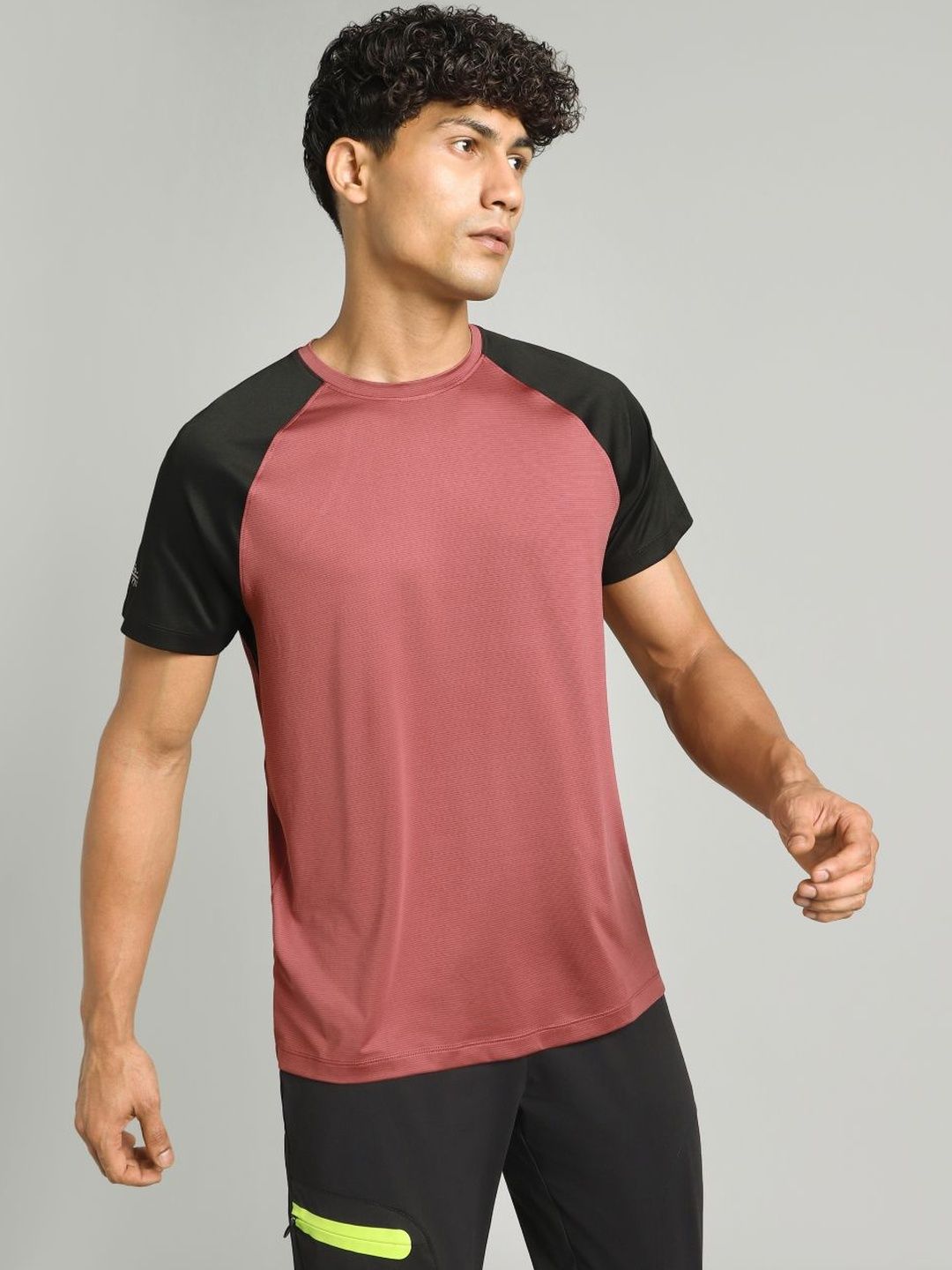 CULT Men's Maroon Runner's Speed T-shirt
