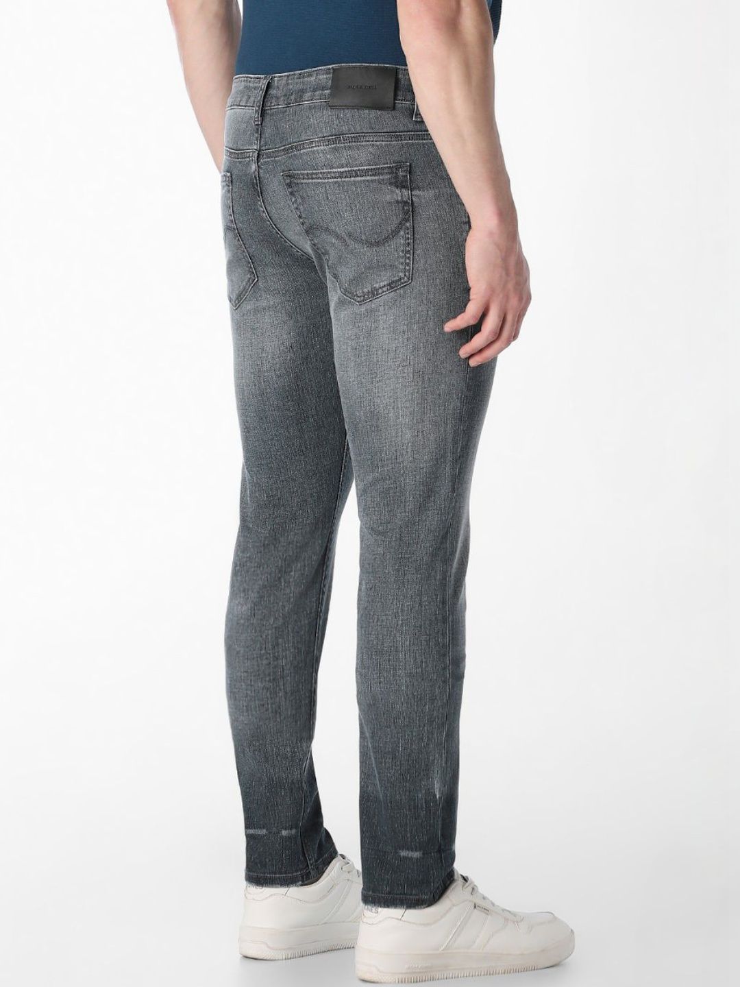 Slim Fit Low-Rise Mildly Distressed Light Fade Stretchable Jeans