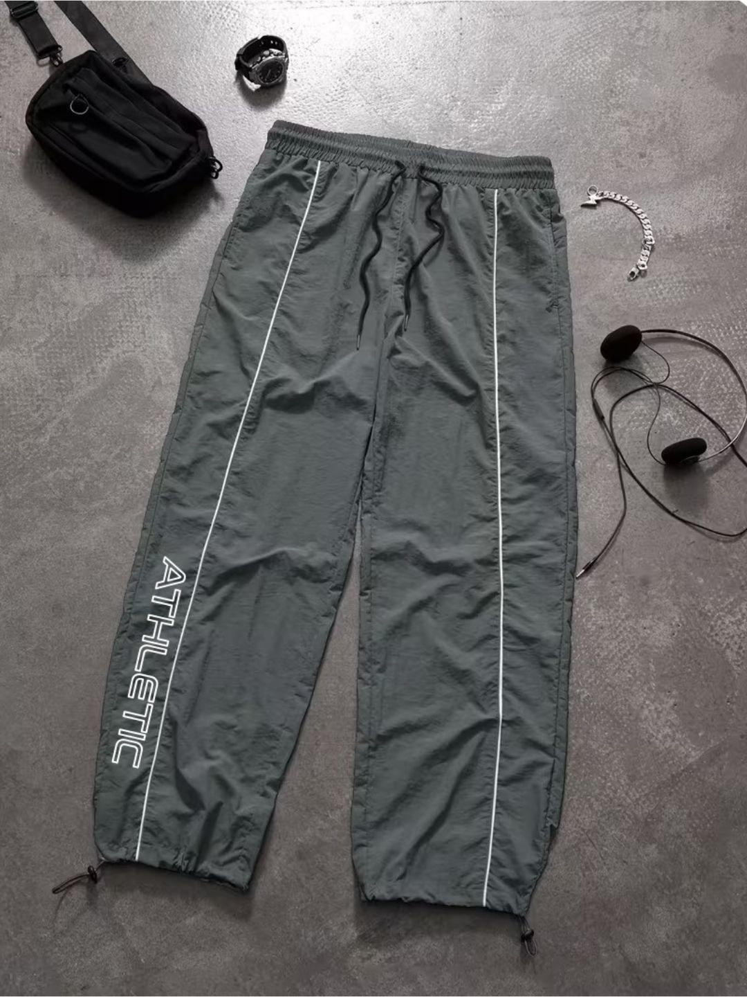 Povaxpo Men Regular Fit Graphic Print Track Pants