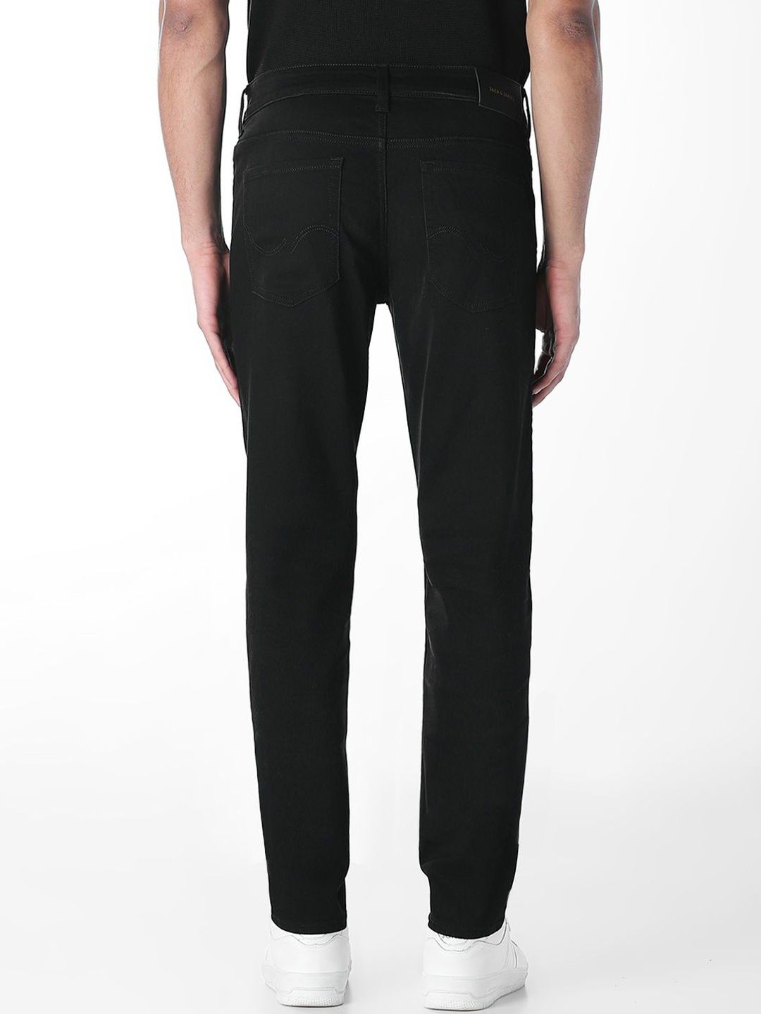 Relaxed Fit Low-Rise Light Fade Stretchable Jeans