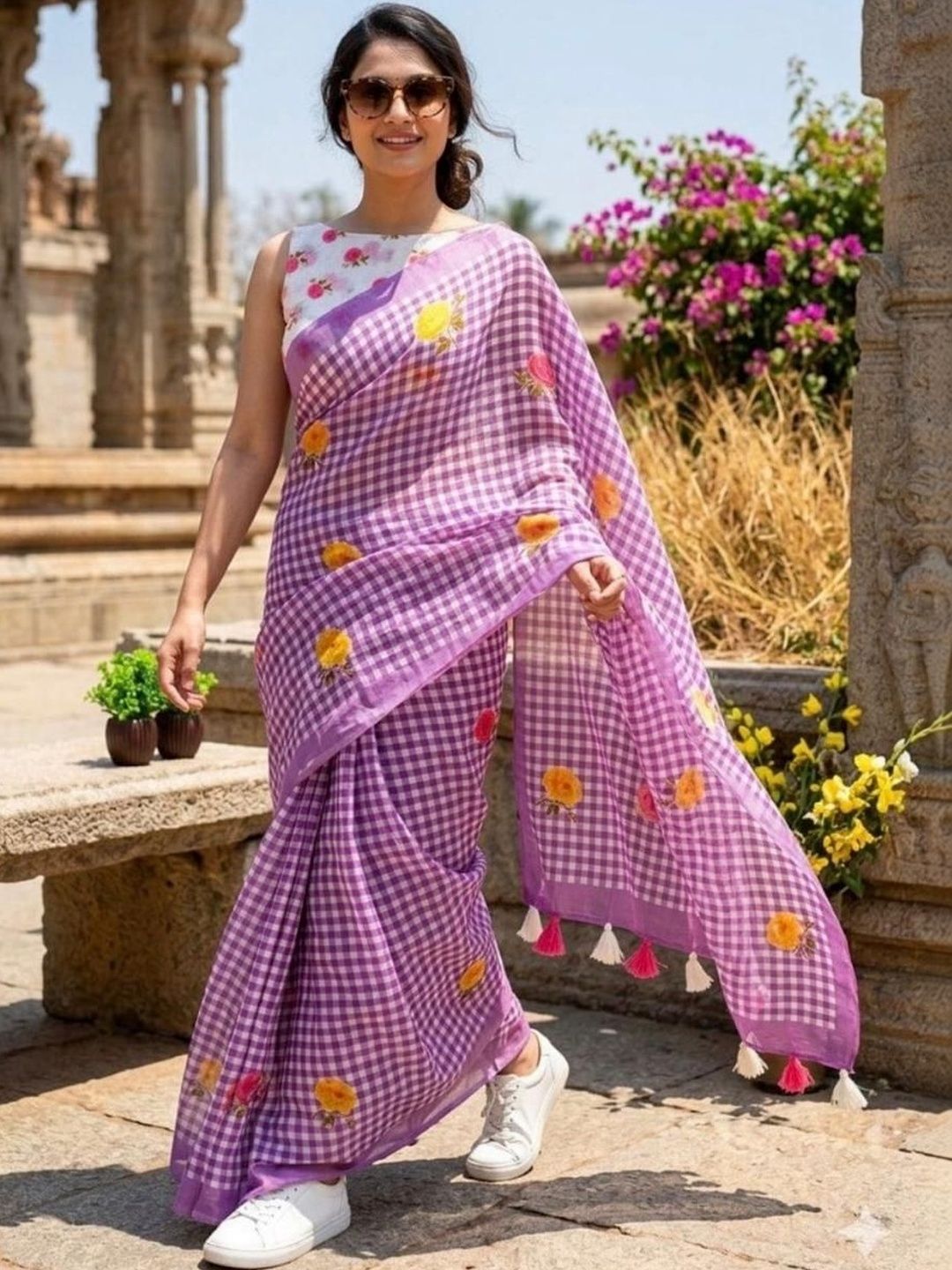 Silkena Ethnic Motifs Linen Blend Saree