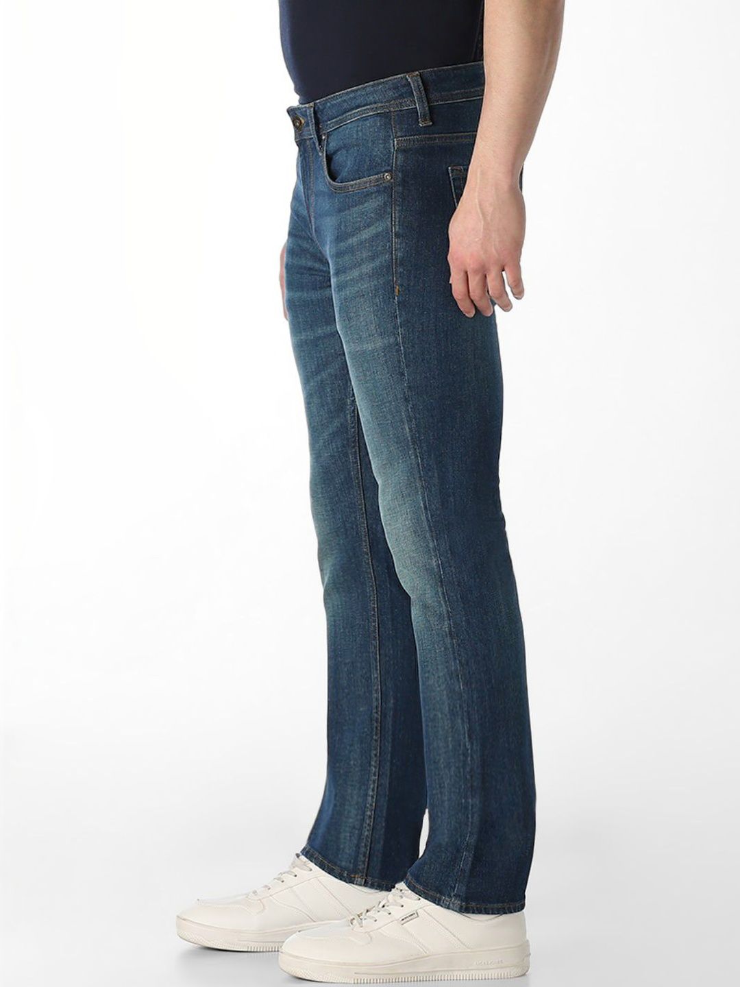 Straight Fit Low-Rise Light Fade Stretchable Jeans
