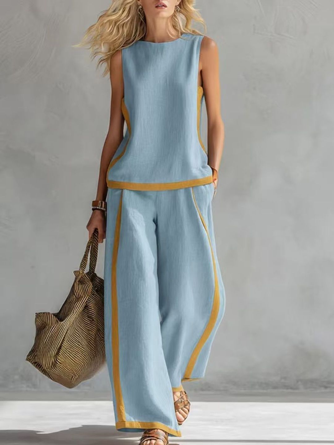 Suo Women Colourblocked Top with Trousers