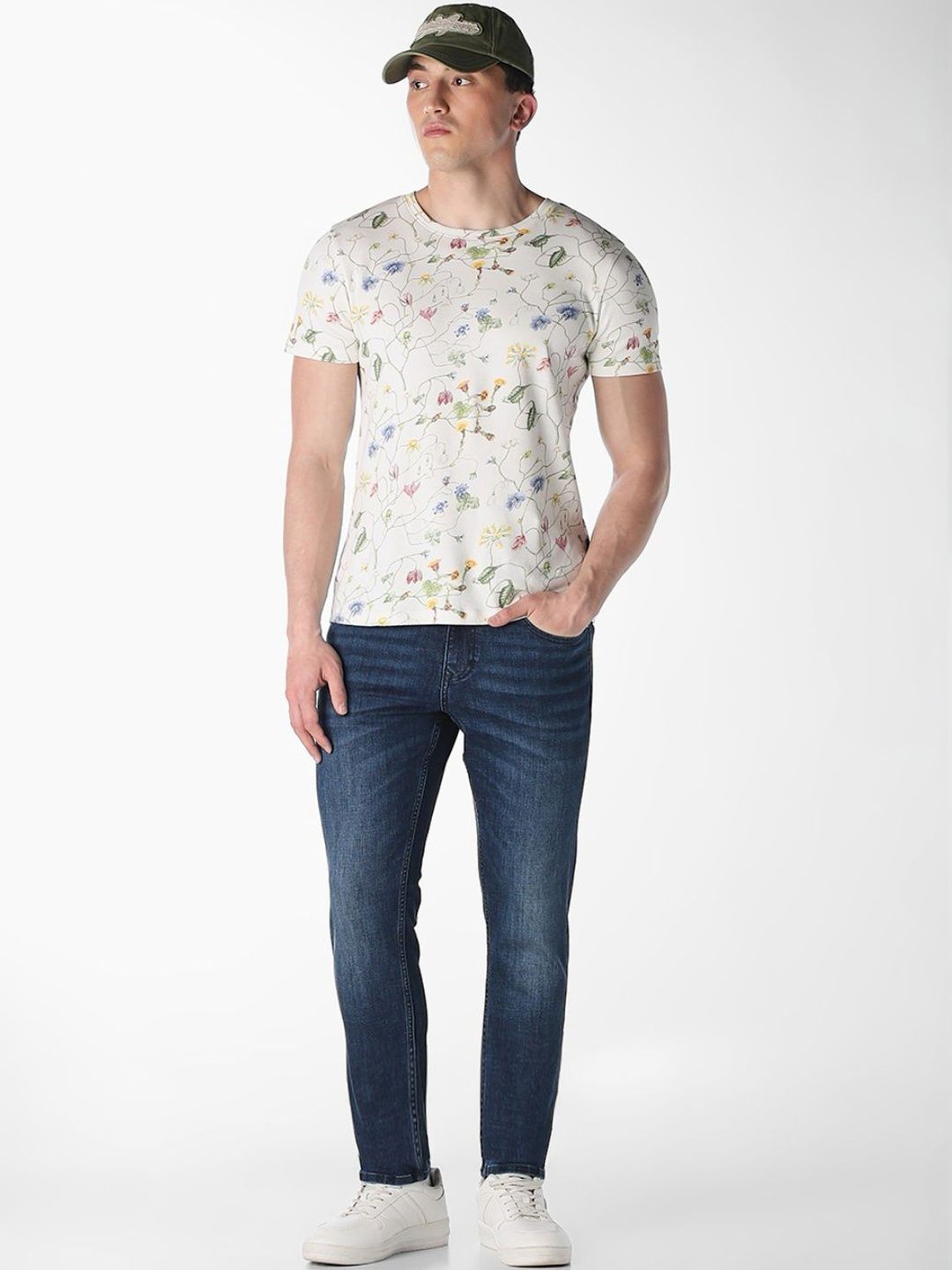 Slim Fit Low-Rise Light Fade Stretchable Jeans