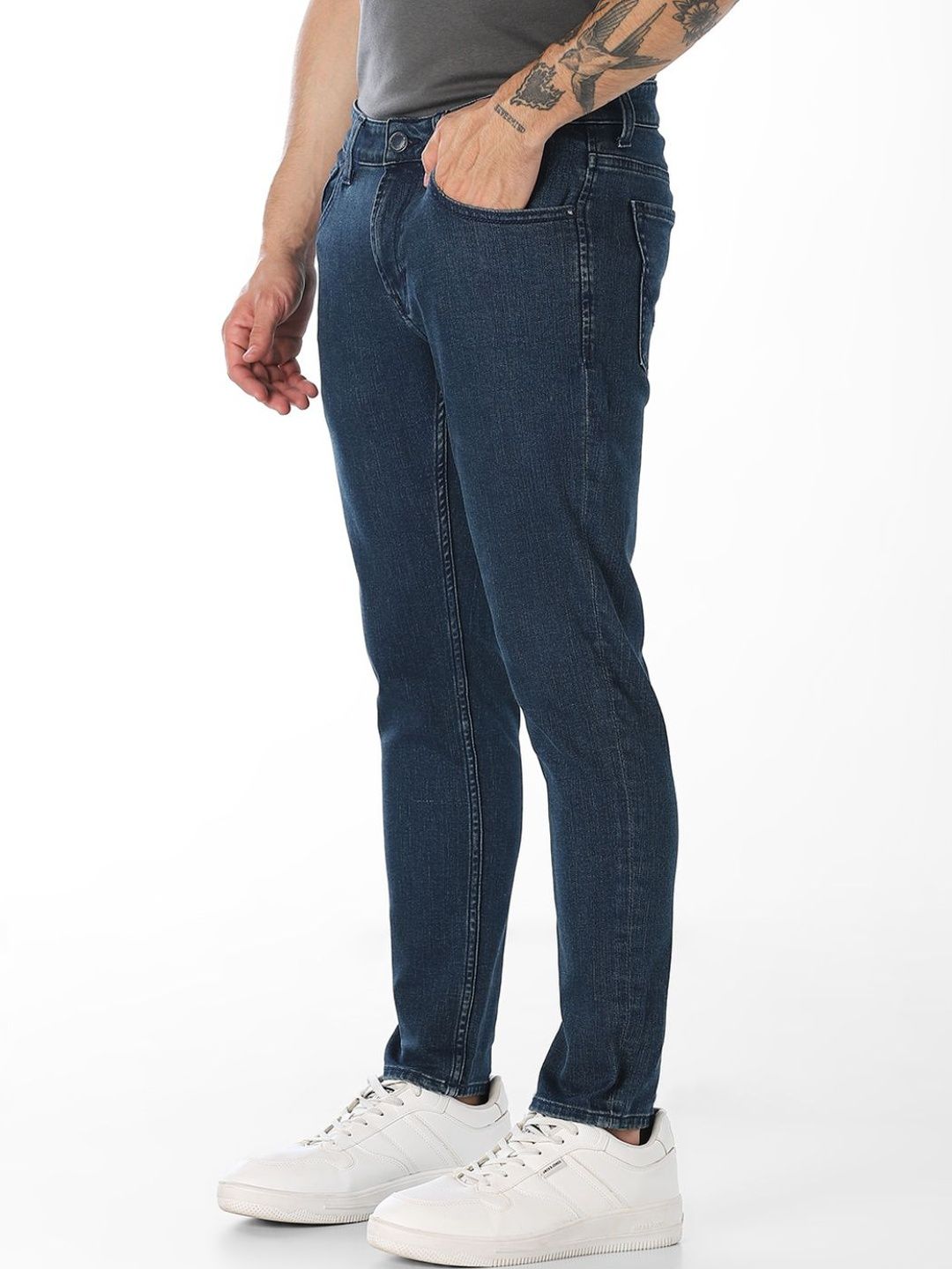 Slim Fit Mid-Rise Light Fade Stretchable Jeans