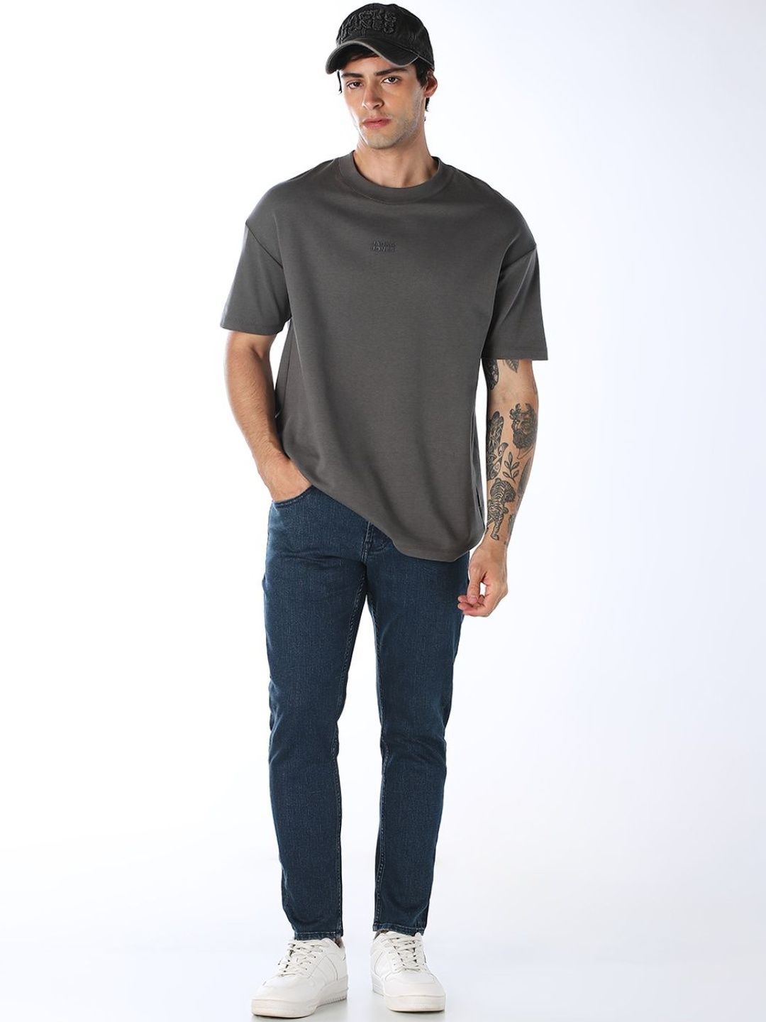 Slim Fit Mid-Rise Light Fade Stretchable Jeans