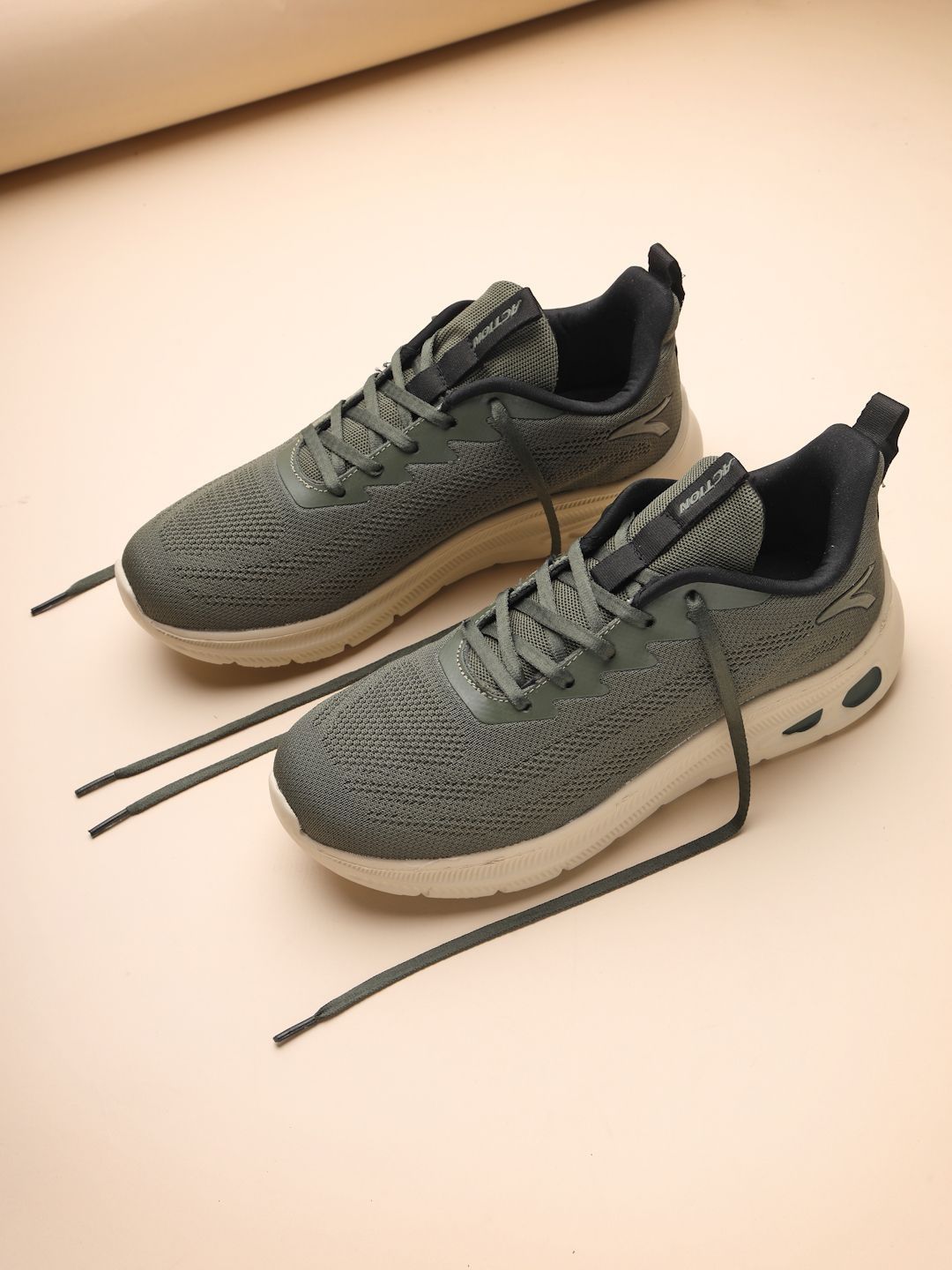 Action Men Mesh Running Non-Marking Shoes