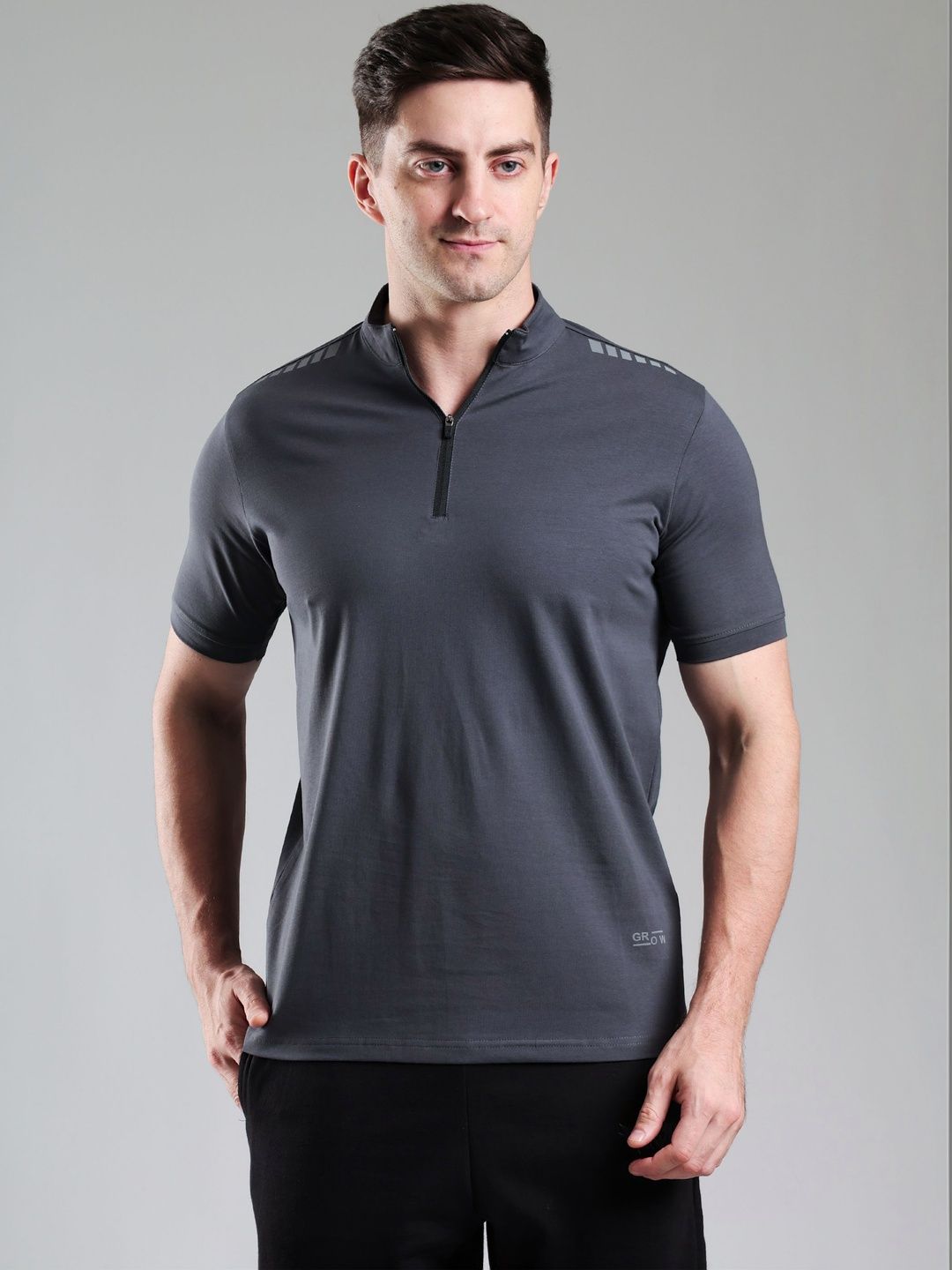 GROW Men Brand Logo High Neck Pockets T-shirt