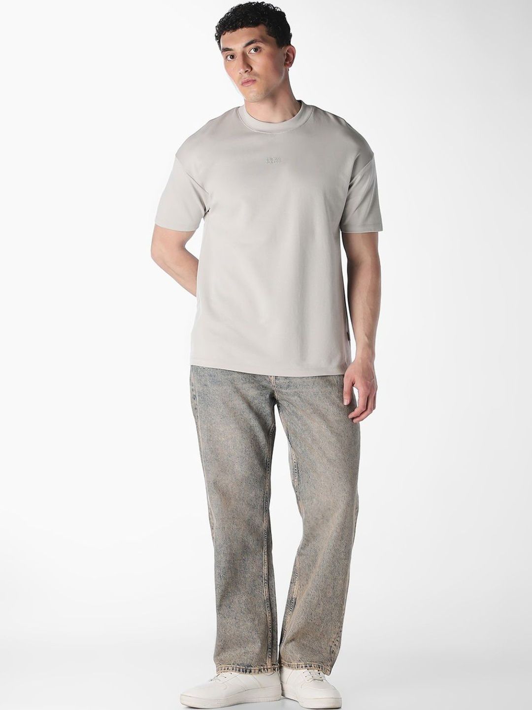 Relaxed Fit Low-Rise Heavy Fade Stretchable Jeans