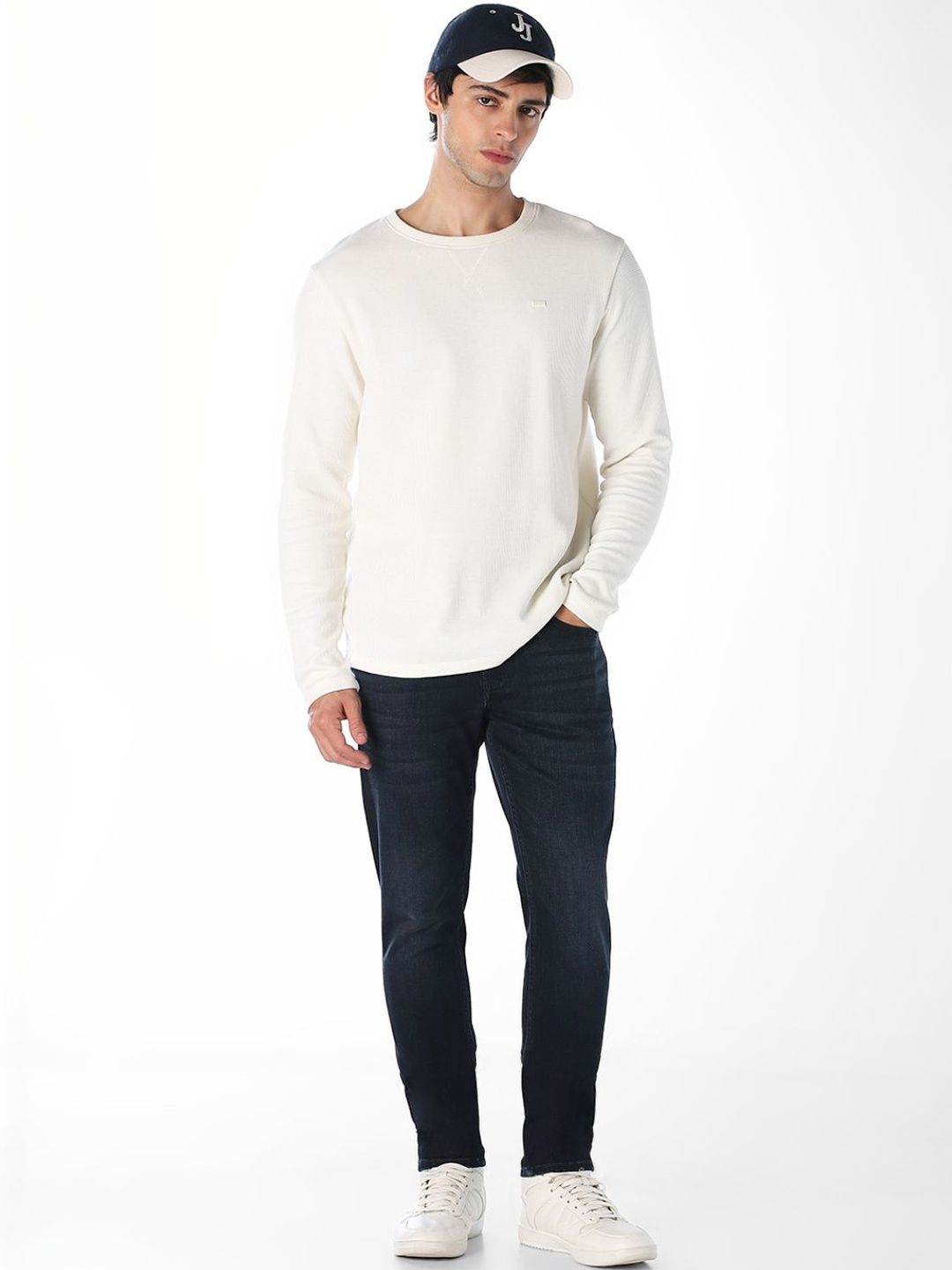 Slim Fit Mid-Rise Light Fade Stretchable Jeans