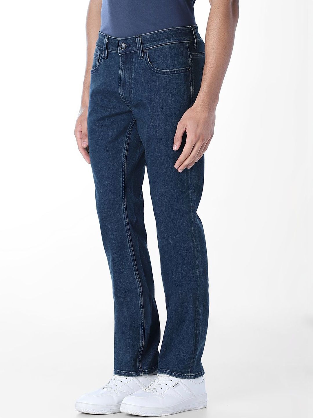 Straight Fit Low-Rise Light Fade Stretchable Jeans