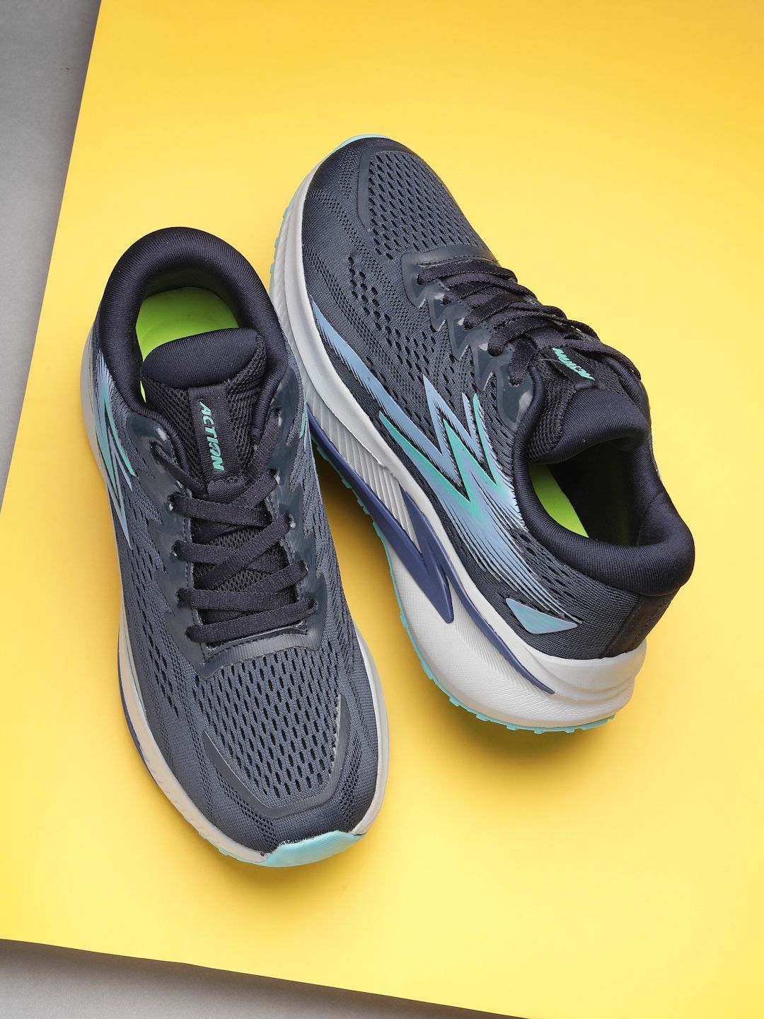 Action Men Mesh Running Non-Marking Shoes