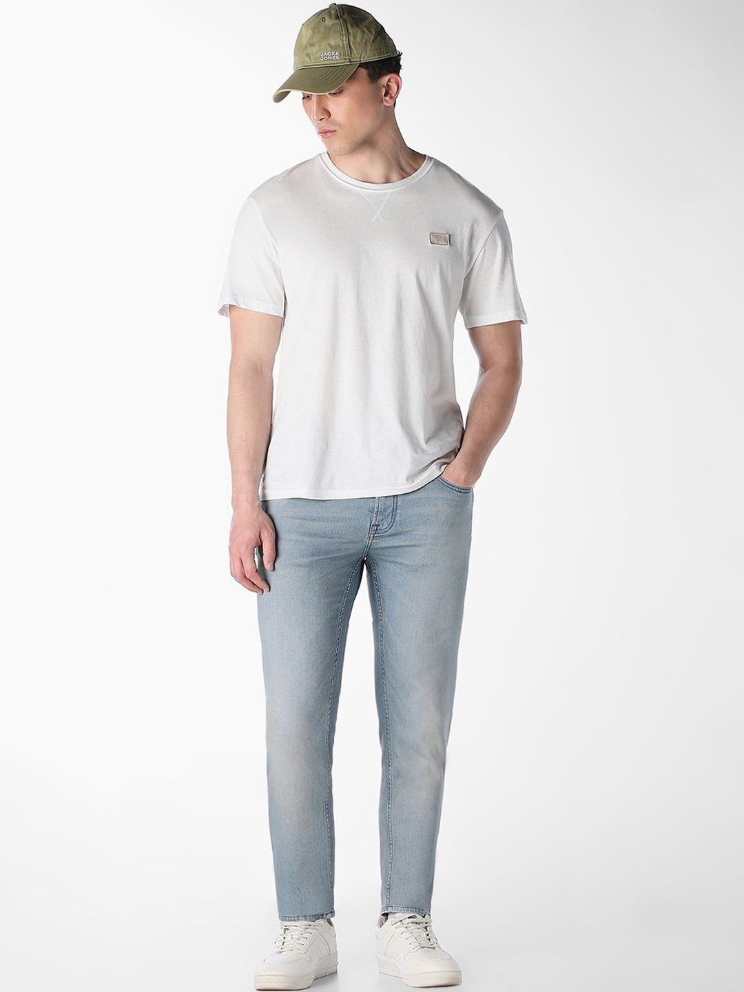 Skinny Fit Low-Rise Light Fade Stretchable Jeans