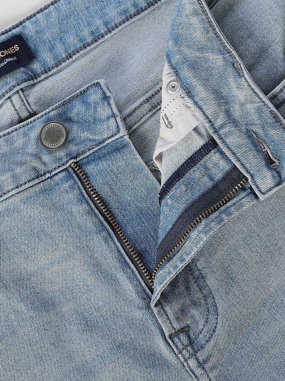 Skinny Fit Low-Rise Light Fade Stretchable Jeans