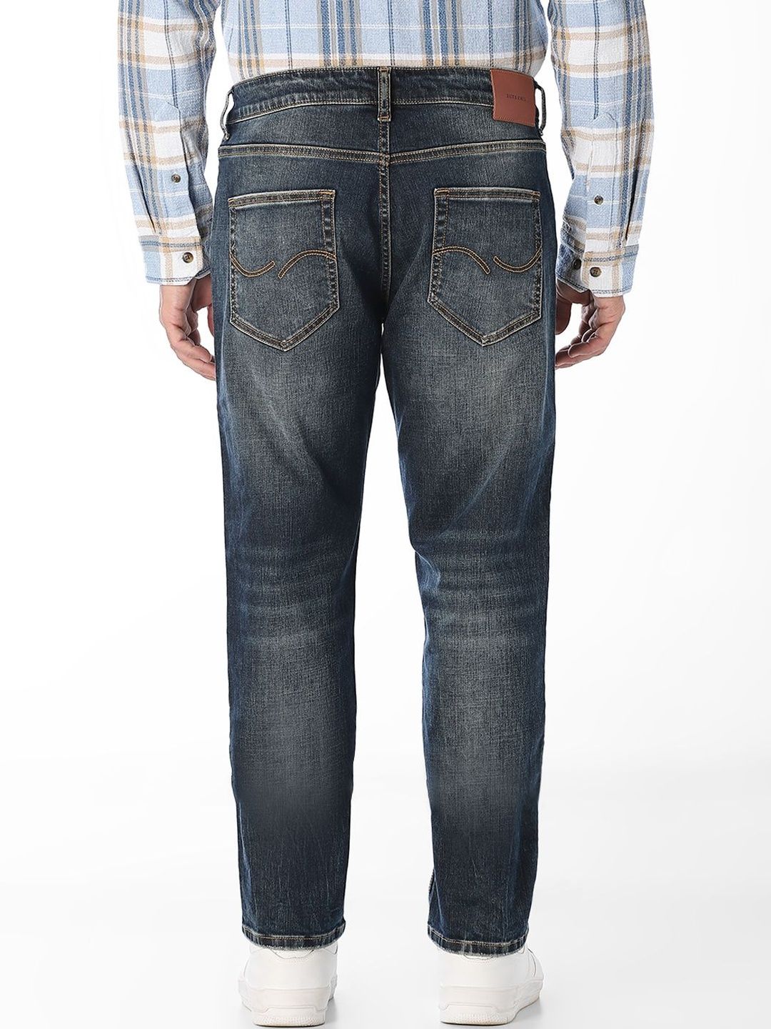 Slim Fit Low-Rise Mildly Distressed Light Fade Stretchable Jeans