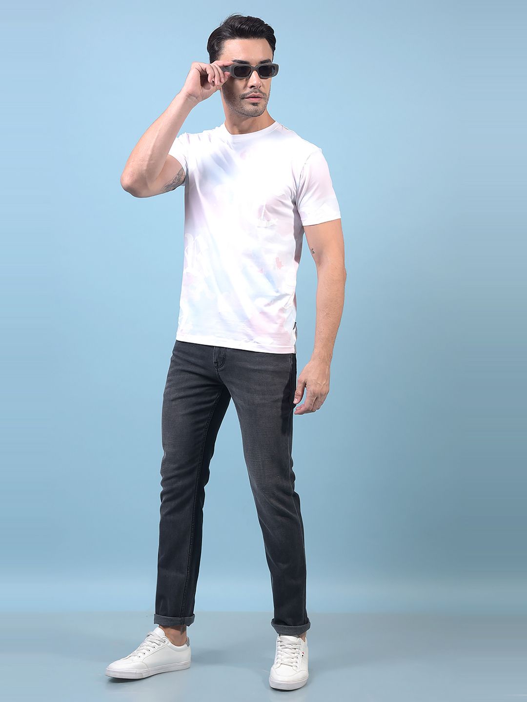 Crimsoune Club Men Slim Fit Mid-Rise Light Fade Stretchable Jeans