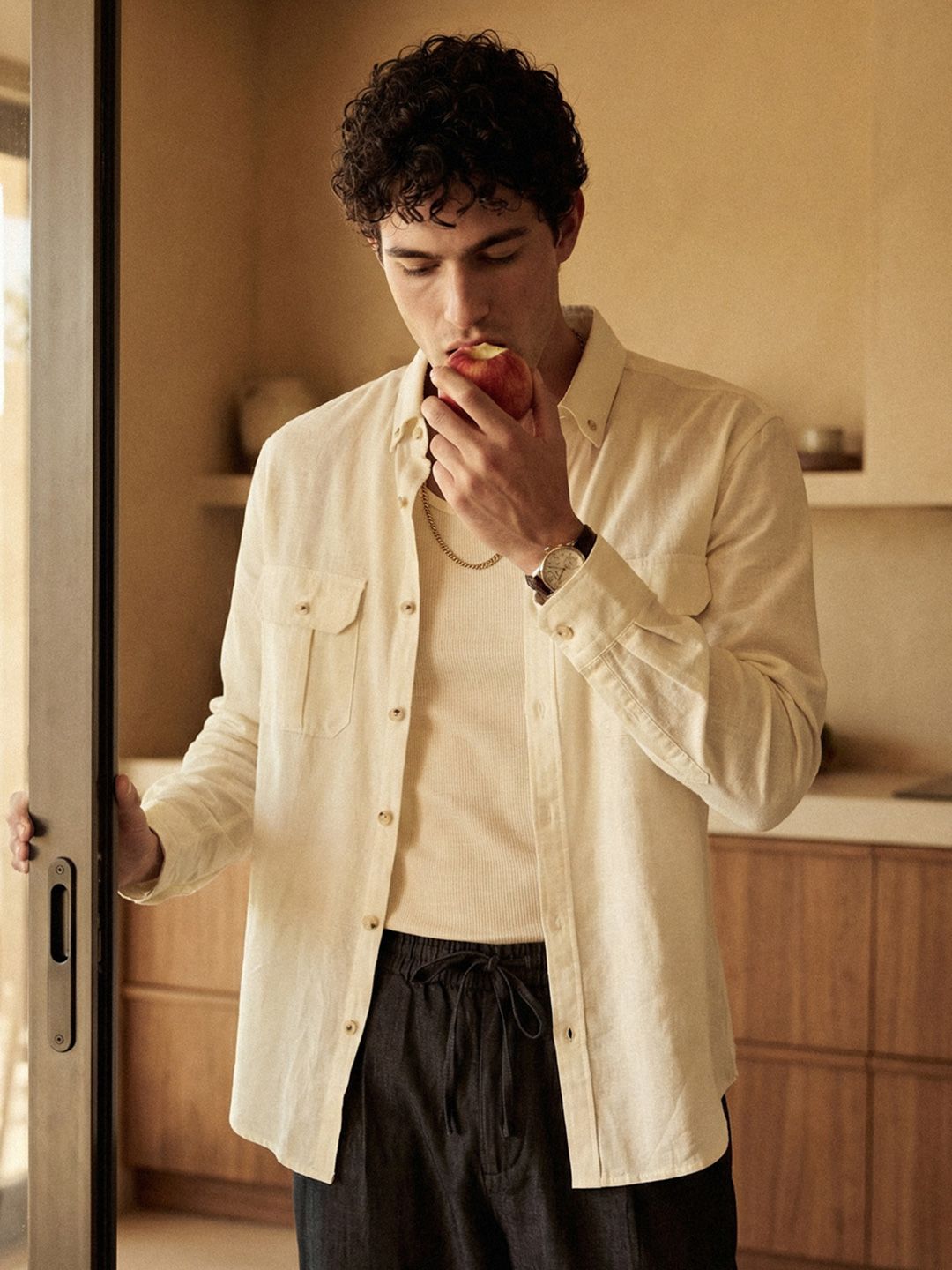 what color pants goes with cream linen shirts for guys - polopan looks