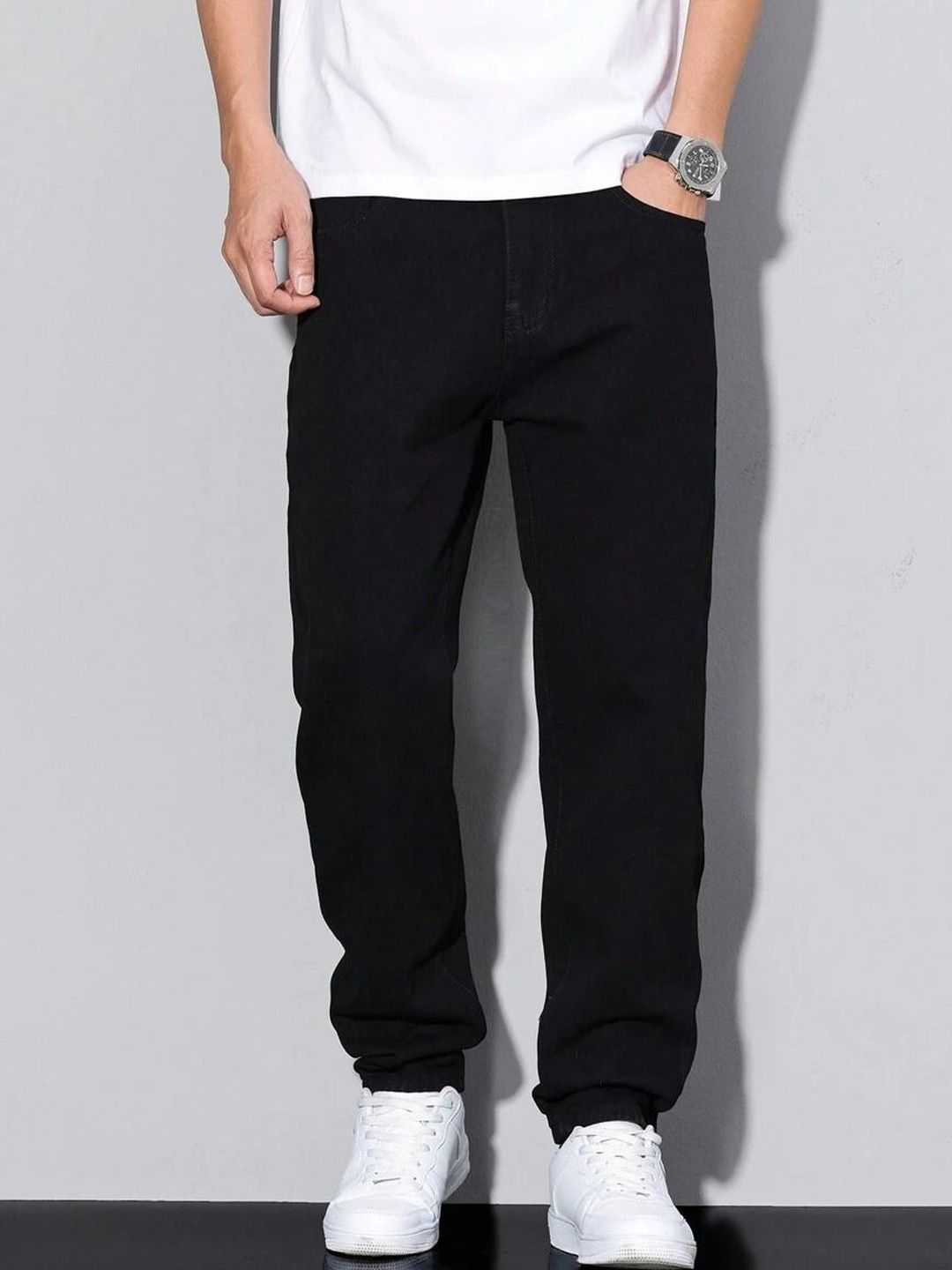 VOOTER Men Relaxed Fit Mid-Rise Jeans