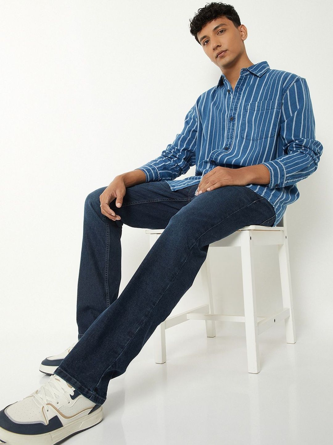 max Men Regular Fit Mid-Rise Stretchable Jeans