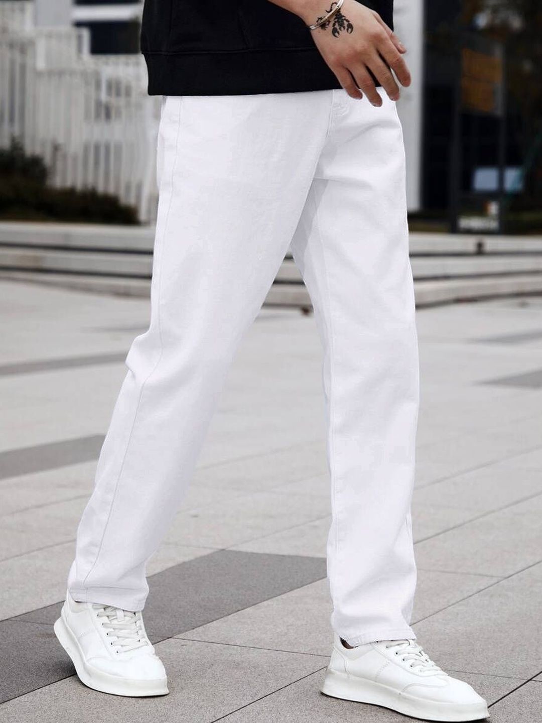 VOOTER Men Relaxed Fit Mid-Rise Jeans