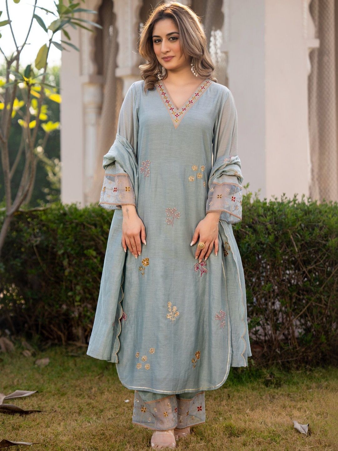 HERE&NOW HERE&NOW Women Ethnic Motifs Embroidered Regular Thread Work Kurta with Palazzos & With Dupatta