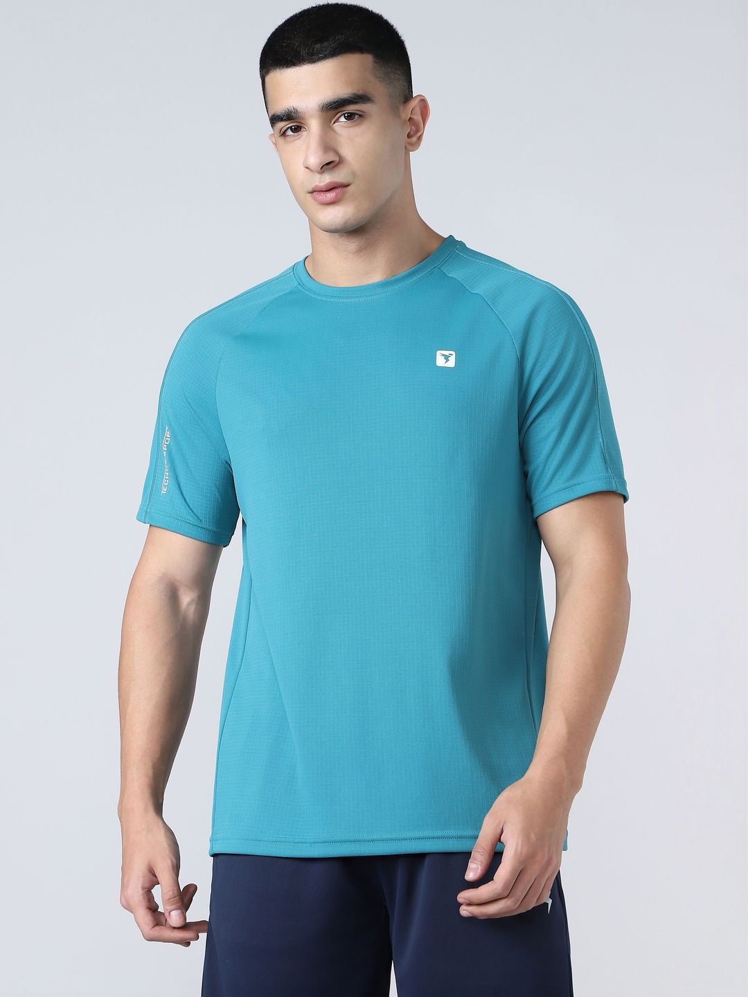 Technosport Men Brand Logo Pockets T-shirt