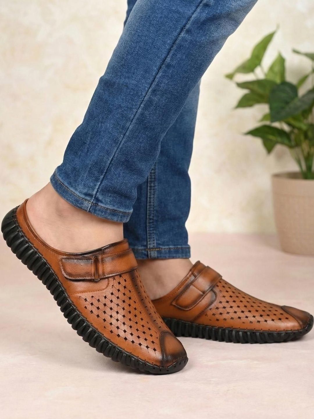 N N Creation Men Rubber Slip-On