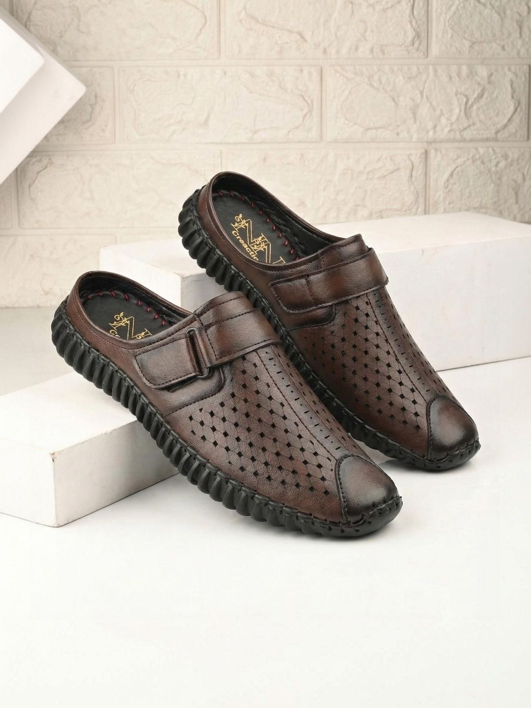 N N Creation Men Rubber Slip-On