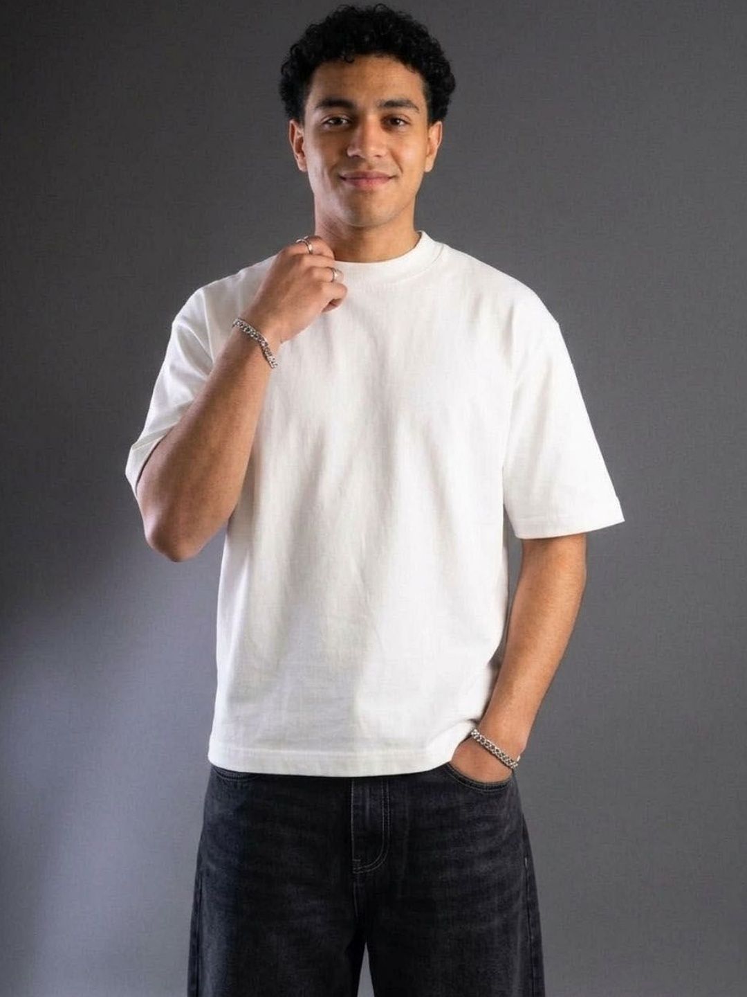 Cloth N code Men Solid Baggy Fit T-Shirt