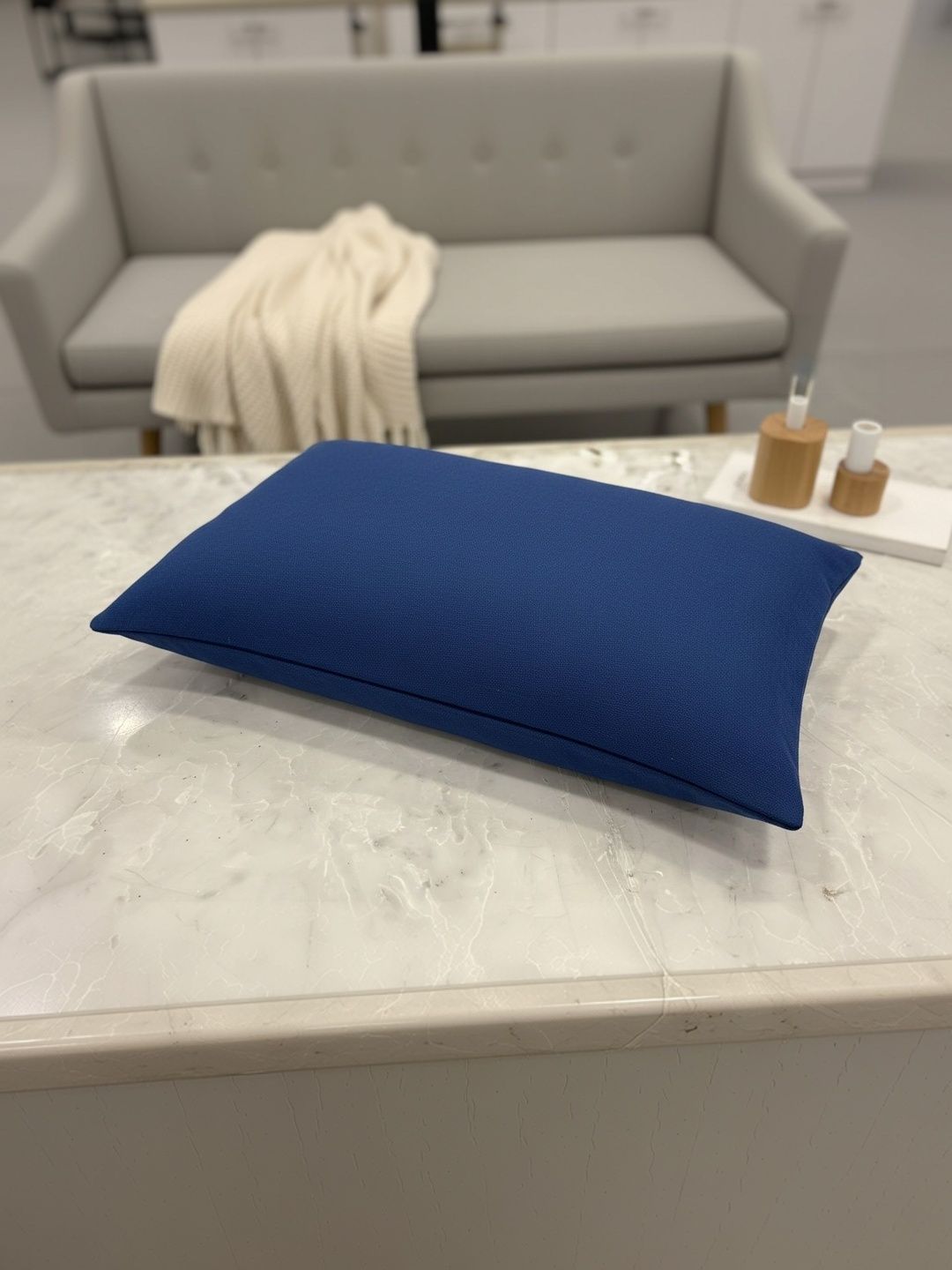 Themes Furnishings & Decor Themes Furnishings & Decor Blue Rectangle Cushion Covers