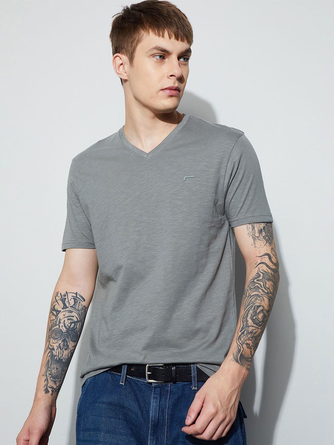 Fame Forever by Lifestyle Men V-Neck T-shirt
