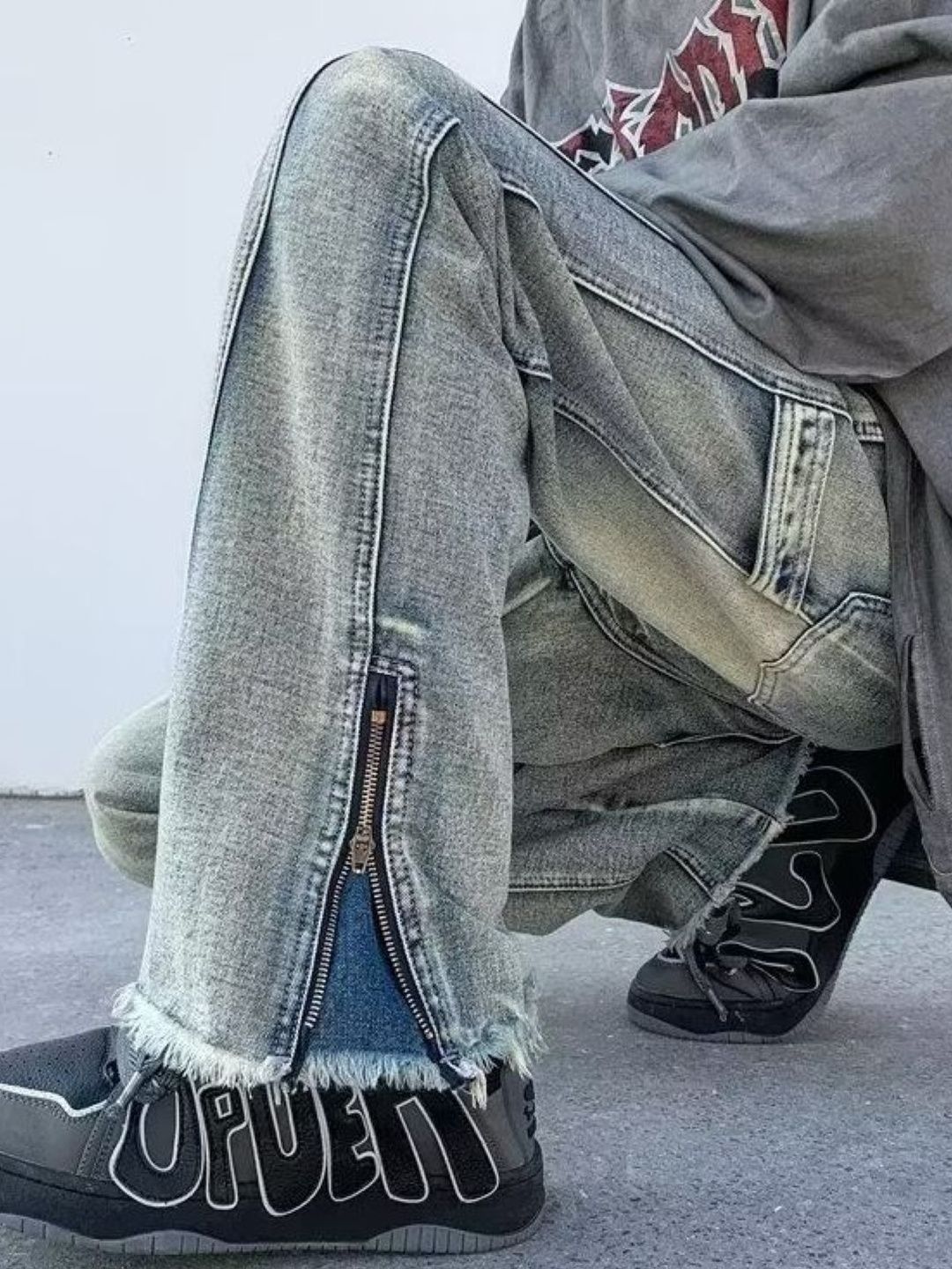 StyleCast StyleCast Men Wide Leg Mid-Rise Heavy Fade Jeans