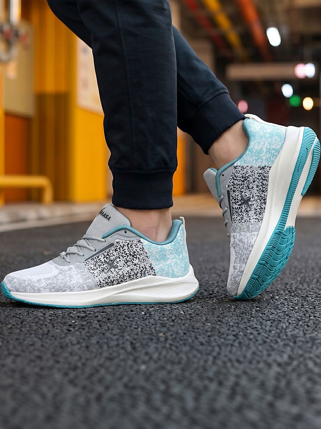 KRAASA Men Mesh Running Non-Marking Shoes