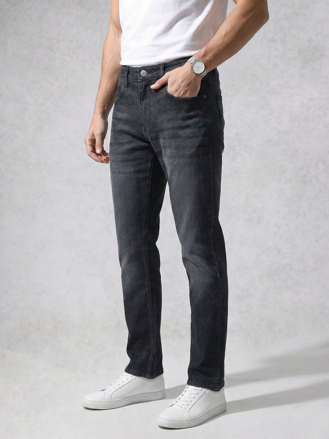 WROGN Men Slim Fit Mid-Rise Heavy Fade Stretchable Jeans