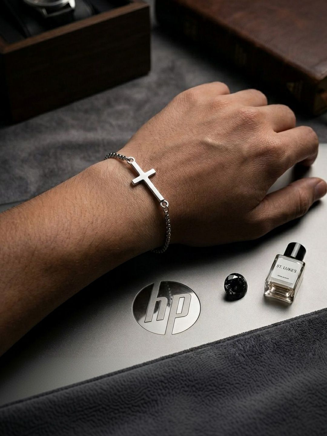 Nitant Men Silver-Plated Cross Link Bracelet