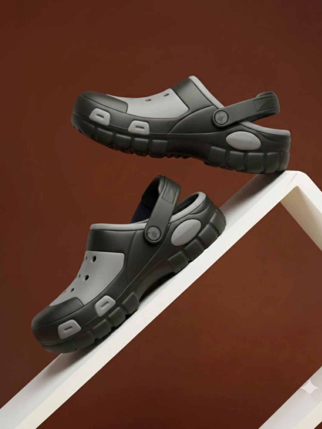 VINTEX VINTEX Men Colourblocked Clogs