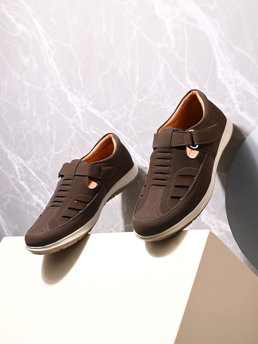 Vellinto Men Comfort Sandals
