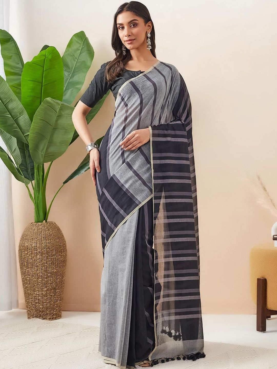 Fabindia Fabindia Women Pure Cotton Striped Saree