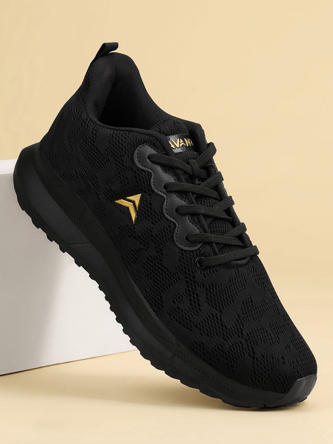 AVANT Men's VoltRun Running Shoes - Black