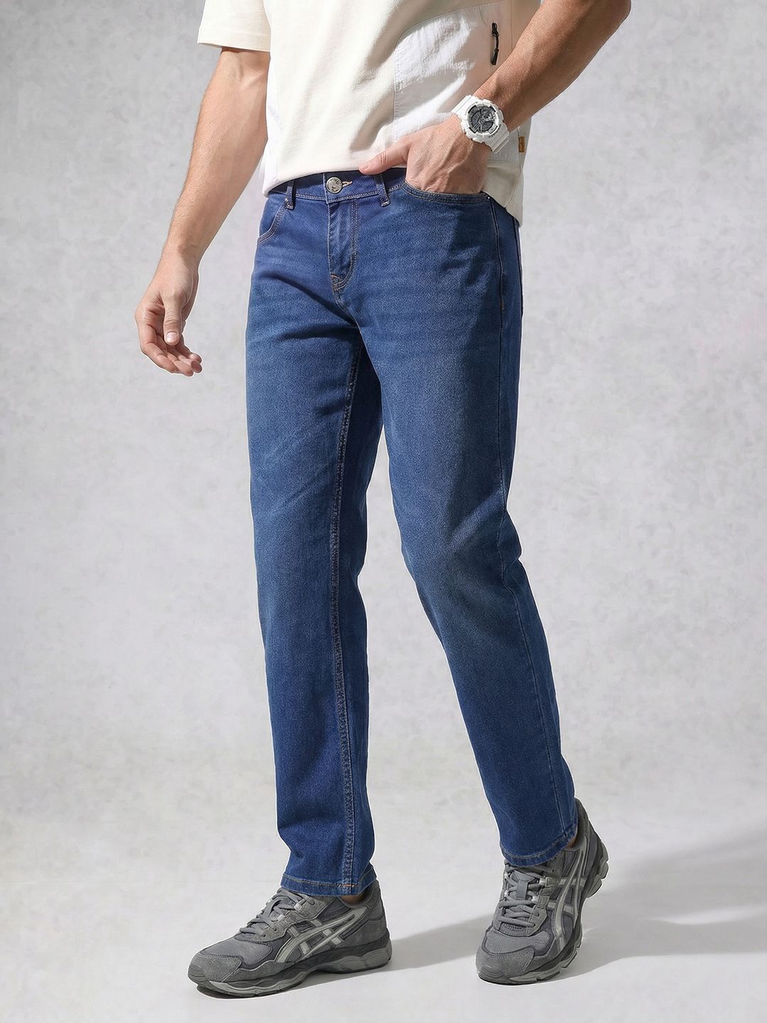 WROGN Men Anti Fit Mid-Rise Light Fade Stretchable Jeans