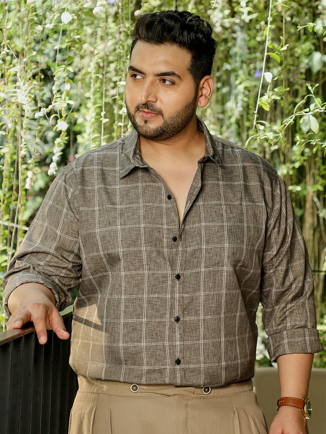 Instafab Plus Men Relaxed Checked Casual Shirt
