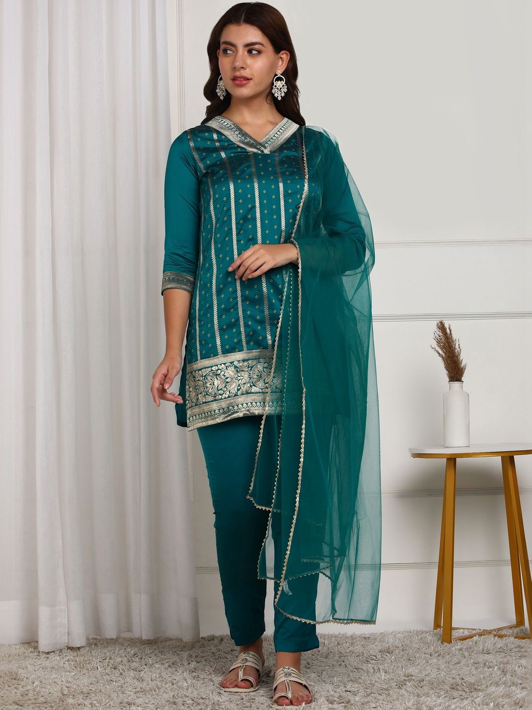 D W Apparels D W Apparels Women Regular Kurta with Trousers & With Dupatta