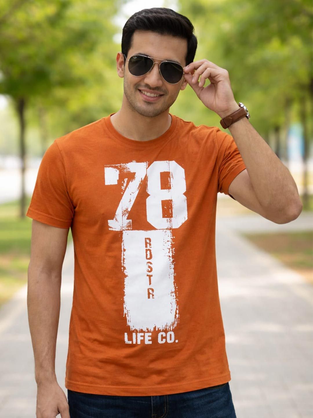The Roadster Lifestyle Co Typography Printed Round Neck T-Shirt